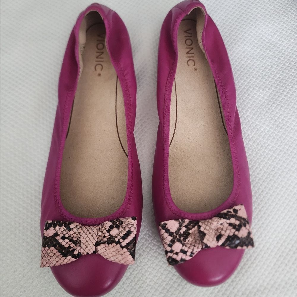Vionic Pink Flats with Bow Accent